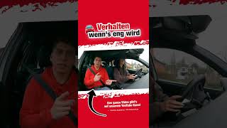 Verhalten bei engen Straßen 🛣️  Fischer Academy SHORTS [upl. by Pratte]