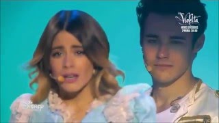 Violetta Live  Soy Mi Mejor Momento  quotLeonettaquot Kiss [upl. by Anohsal]