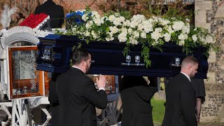 Harry Styles BREAKS DOWN in Tears at Liam Paynes Funeral [upl. by Artenek]