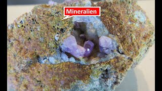 Sammlerschätze Mineralien und Gesteine Schatzsuche mit Edelsteinen in Mineraliensammlung [upl. by Odicalp]