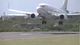 Boeing 737 landing Anguilla [upl. by Andrien91]