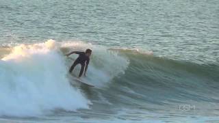 SURFING WHALE BAY AND INDICATORS  Raglan  New Zealand May 2017 [upl. by Conlin]