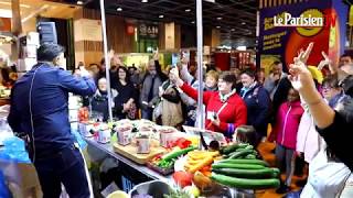 Démonstration de vente à la foire de Paris avec le roi de la gouaille [upl. by Nahtad]