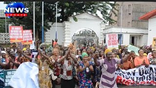 Market Women Invade Obas Palace Over Union Exploitation A Call To Action Against Blacky Ogiamen [upl. by Birk785]