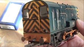 Opening the class 08 shunter by Bachmann [upl. by Mallon]