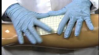 3M™ Tegaderm™ Foam Dressing Nonadhesive  Application and Removal [upl. by Stephan940]