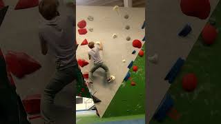 Einer meiner Boulder  white flowline with easy toehook bouldering climbing [upl. by Tenaej]