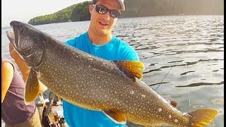 Pêche à la truite grise monstre au Memphrémagog  Monster lake trout fishing on Memphrémagog lake [upl. by Ainimre399]