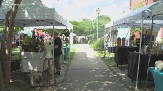 Farmers market vendors brave intense heat [upl. by Kcitrap]