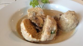 EVAs vegane Semmelknödel mit veganen Rahmchampignons [upl. by Chae]