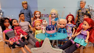 Elsas Birthday  Elsa amp Anna toddlers have fun  guest friends  gifts  cake party [upl. by Echo]