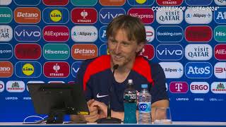 CroaziaItalia 11 Modric si commuove per le bellissime parole di Repice in conferenza stampa [upl. by Rhodia690]