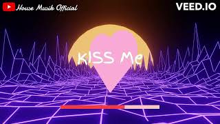 Kiss Me Remix  Thủy Tiên  Nhạc remix sôi động  Lại gần em một chút thôi kiss me kiss me [upl. by Meri515]