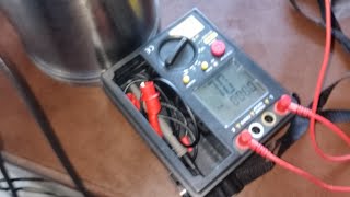 HOW TO CHECK MOTOR RESISTANCE INSULATION WITH MEGAR [upl. by Tatum456]