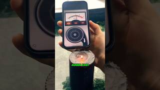 Kerze mit Smartphone Lautsprecher auspusten😨💨🔥 smartphonetricks kerze auspustenlautsprecher [upl. by Quinby401]