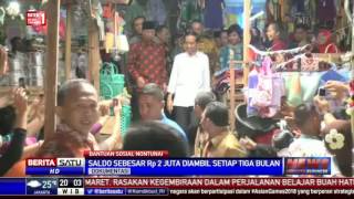 Jokowi Bagikan KIP ke 439 Pelajar di Sambas [upl. by Kalfas680]