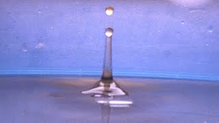 Wassertropfen Zeitlupe 3 Perpektiven Waterdrops in slow motion [upl. by Sarnoff51]