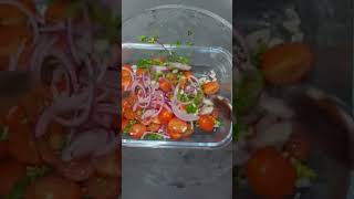 Leckerer schneller Tomatensalat food gesundessen gesunderezepte lecker tomato salat rezept [upl. by Rayshell]