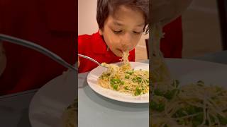 Easiest Egg Noodles with Baby Peas amp Garlic in Less than 5 Minuets KIDS LOVE IT 🥰 easyrecipe [upl. by Eikcor875]