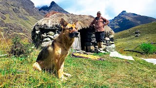 40 años VIENDO SOLO la vida en los Andes Peruanos  Tío Aurelio [upl. by Eadie]