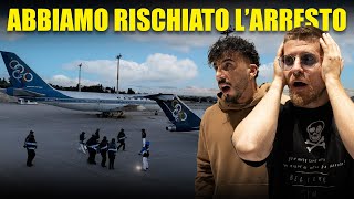 RISCHIAMO DI ESSERE ARRESTATI ALLINTERNO DI UN AEROPORTO ABBANDONATO  SUONA LALLARME E SCAPPIAMO [upl. by Ibson259]