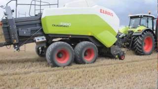 Quaderballenpresse Claas «Quadrant 3300» [upl. by Asila]