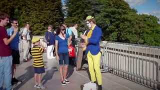 Mime Joker in France Paris So funny street performance [upl. by Kavanagh290]