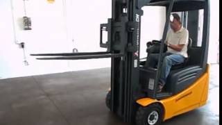 JUNGHEINRICH JUNGHEINRICH EFG 216K Electric forklift [upl. by Adnana173]