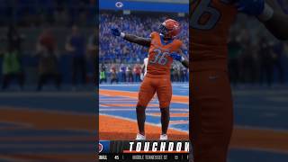 Riley runs to the edge and gets outside to find the endzone for a touchdown boisestate cfb25 [upl. by Uis]