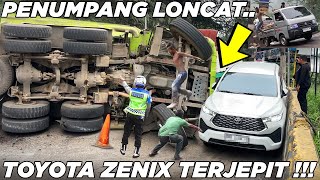 Ngeri Penumpang Mobil Bak Loncat Ke Jalan Drama Minibus Terjepit Truk Rebah di Sitinjau Lauik [upl. by Christean]