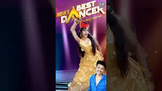 हवा हवाई कहते हैं मुझको 🙋‍♀️ Hawa Hawai Tribute Sridevi Mam 🌺🌹song shorts dance indianidol2024 [upl. by Ardnossak40]