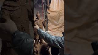 clay mold is making now art sculpture bronze statue [upl. by Cuthburt]