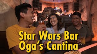 Drink at a Star Wars Bar in Ogas Cantina  Star Wars Galaxys Edge  Disneyland [upl. by Orion]