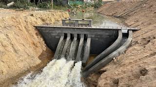 Construction of a powerful 4gate discharge dam [upl. by Crissy]