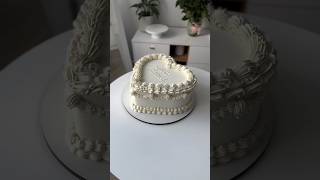 Heart cake cake heartcakes cakespecial cakedecorating youtubeshorts soumya viralvideo fyp [upl. by Bergeman]