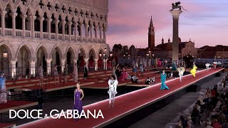 Venezia 2021 the DolceampGabbana Alta Moda Fashion Show in Piazzetta San Marco [upl. by Raimund]