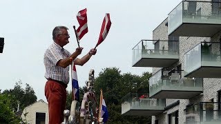 21082018 Draaiorgel De Lekkerkerker brengt een olijke serenade aan zorgcentrum De Hanepraij [upl. by Loralie]