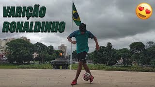 DRIBLE LEVANTANDO A BOLA  ESTILO RONALDINHO GAUCHO [upl. by Kurtis385]