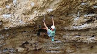 La Pulgosa 7c  Escalada Cueva del Arenal Cantalejo [upl. by Atiekram819]