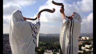 Shofar Blowing  Sound with Pictures [upl. by Nuy51]