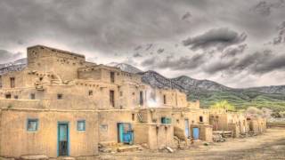 TAOS SUS MURALLAS Y CASAS DE ADOBE [upl. by Oizirbaf]