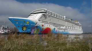 NORWEGIAN BREAKAWAY verlässt Papenburg EmsÜberführung 130313 [upl. by Chandal601]