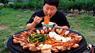 🥩파김치와 김치까지 같이 구운 솥뚜껑 삼겹살 용가리 불비빔면까지 Korean BBQ with Spicy noodles 요리amp먹방  Mukbang eating show [upl. by Nywg494]