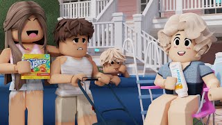 FAMILY SUMMER DAY ROUTINE BEACH HOUSE  roblox bloxburg roleplay [upl. by Haggar748]