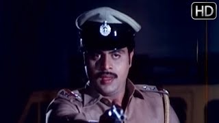 Police Ambarish attacks on Tiger Prabhakar  Kannada Best Scene of Chakravyuha Movie [upl. by Tloh]