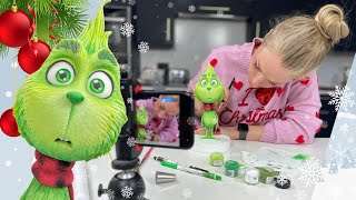 Crafting Christmas Magic Grinch Cake Topper Tutorial [upl. by Mail]