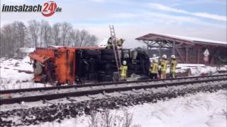 Müllabfuhr von Regionalbahn erfasst Ein Toter [upl. by Introk]