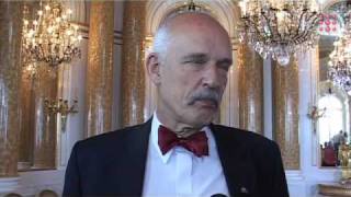 KorwinMikke Bardzo lubię prywatnie Komorowskiego ale niedobrze że został prezydentem [upl. by Nalloh146]