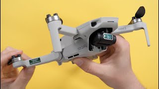 Dji Mini 2  Plakette anbringen Tutorial  Wo bringe ich das DrohnenKennzeichen an [upl. by Ilse]