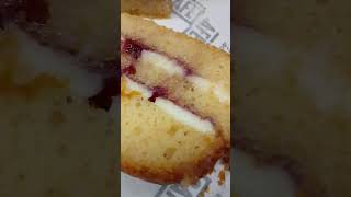 Delicious victoria sponge cakeytshortsukfoodietastytrendingdessertyummyukoutsidelovelife [upl. by Dragelin]